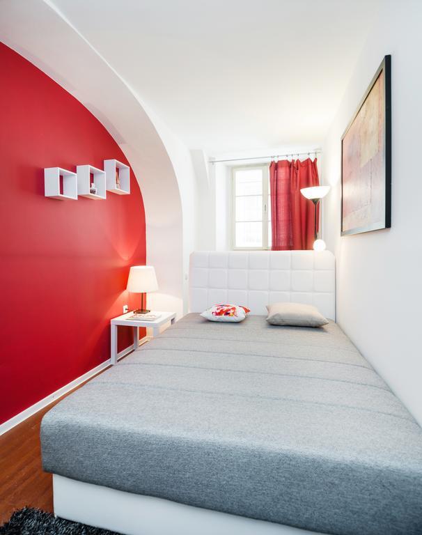 Apartments Vega Ljubljana Bilik gambar