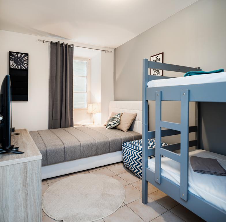 Apartments Vega Ljubljana Bilik gambar