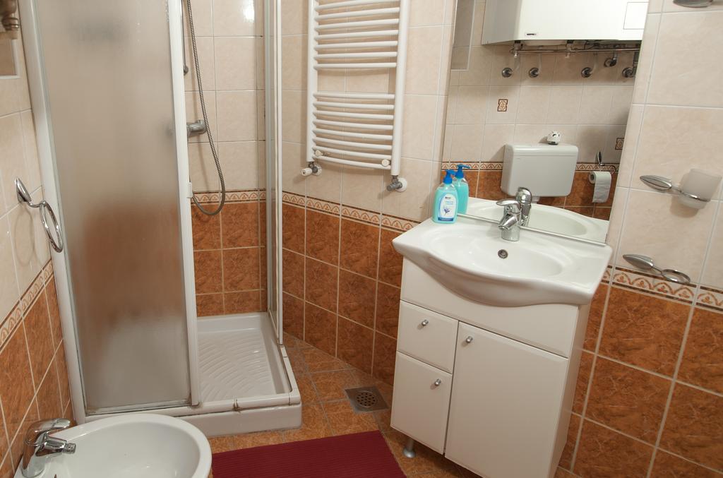 Apartments Vega Ljubljana Bilik gambar